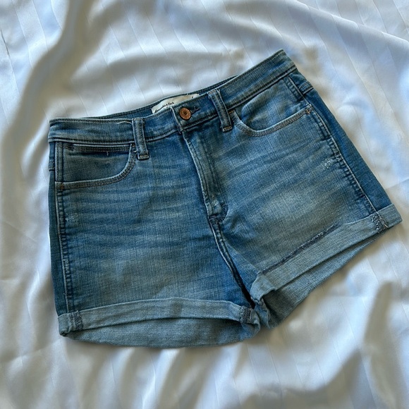 Abercrombie & Fitch high rise jeans shorts - Picture 1 of 2